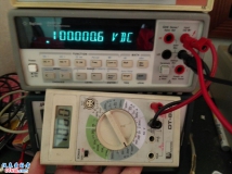 DT830万用表日产的，大家来看看