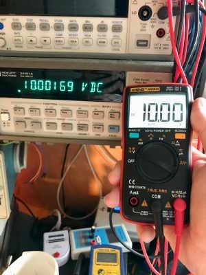 10-volt-measurement-aneng-an8008-300x400.jpg