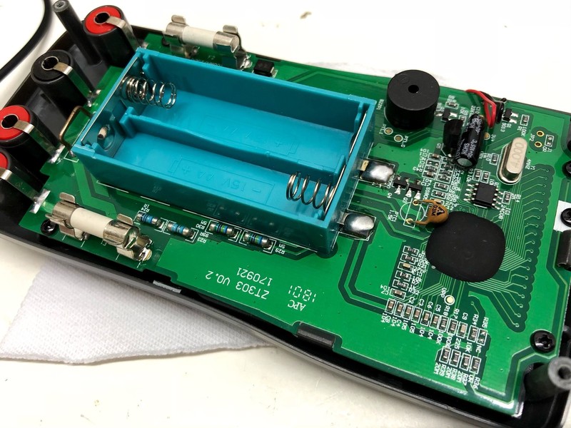 内结构比 ZT-219 简单