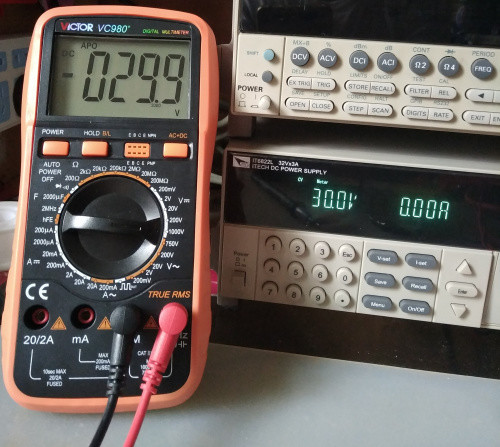 1000V-.jpg