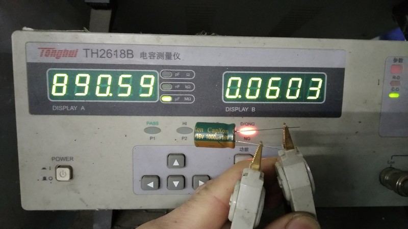 TH2618测量1000UF.jpg