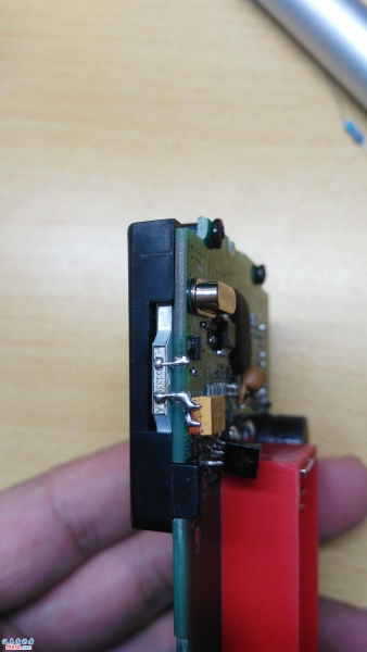 焊接上背光 这样干净多了有没有 