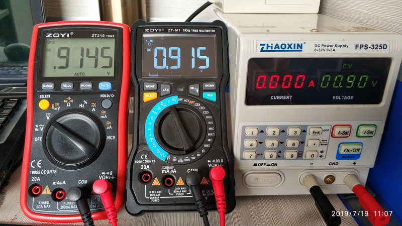 0.9V
