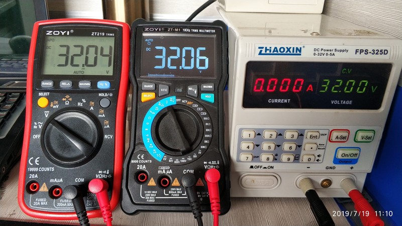 32V