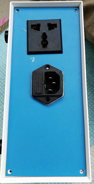 后面板插座外部.jpg