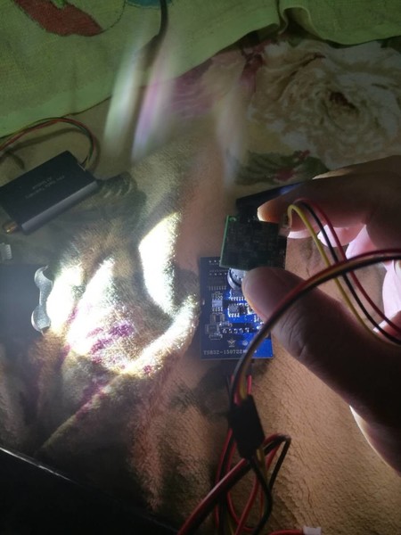 没有led灯先用手电