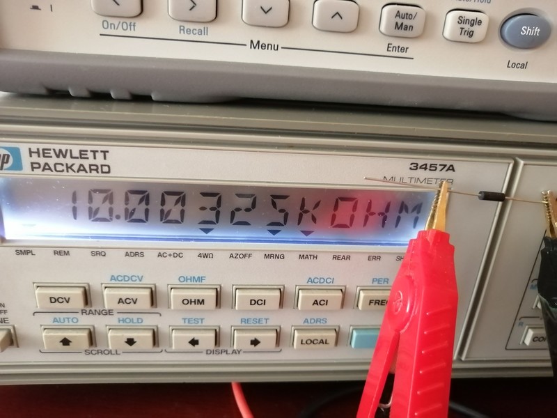 R2.jpg