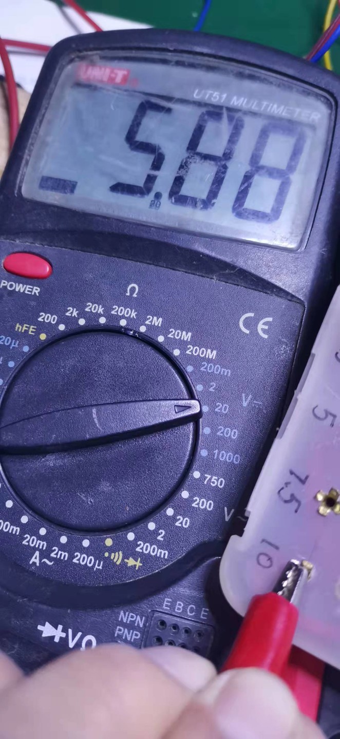 UT51 10V.jpg