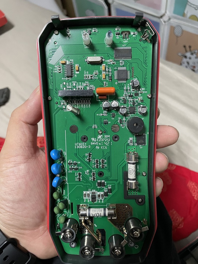 UT61E+