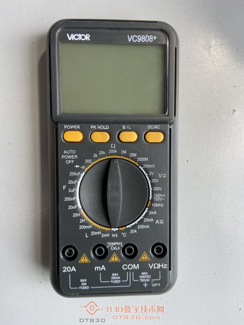 2005-08-10 VC9808A  -1 V2 03.JPG