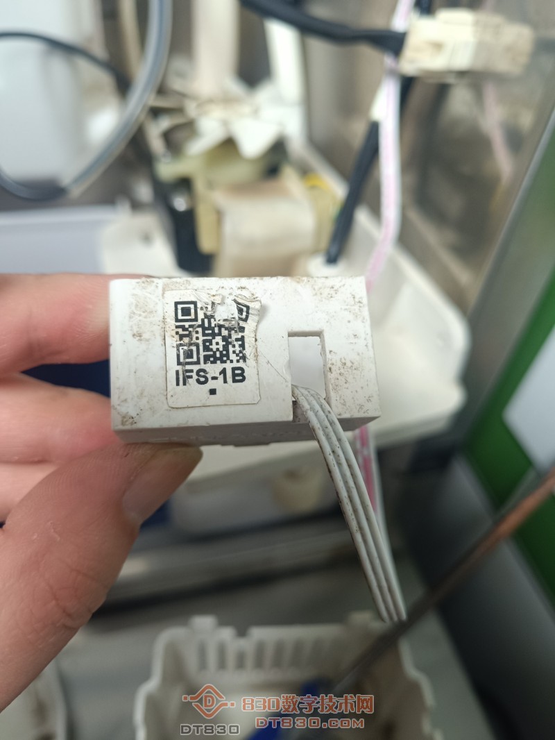 微信图片_2025-12-19_002449_157.jpg