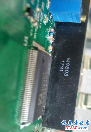 这个就是分压电阻