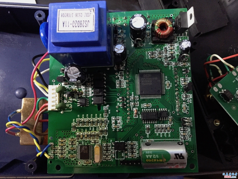 电路板背面